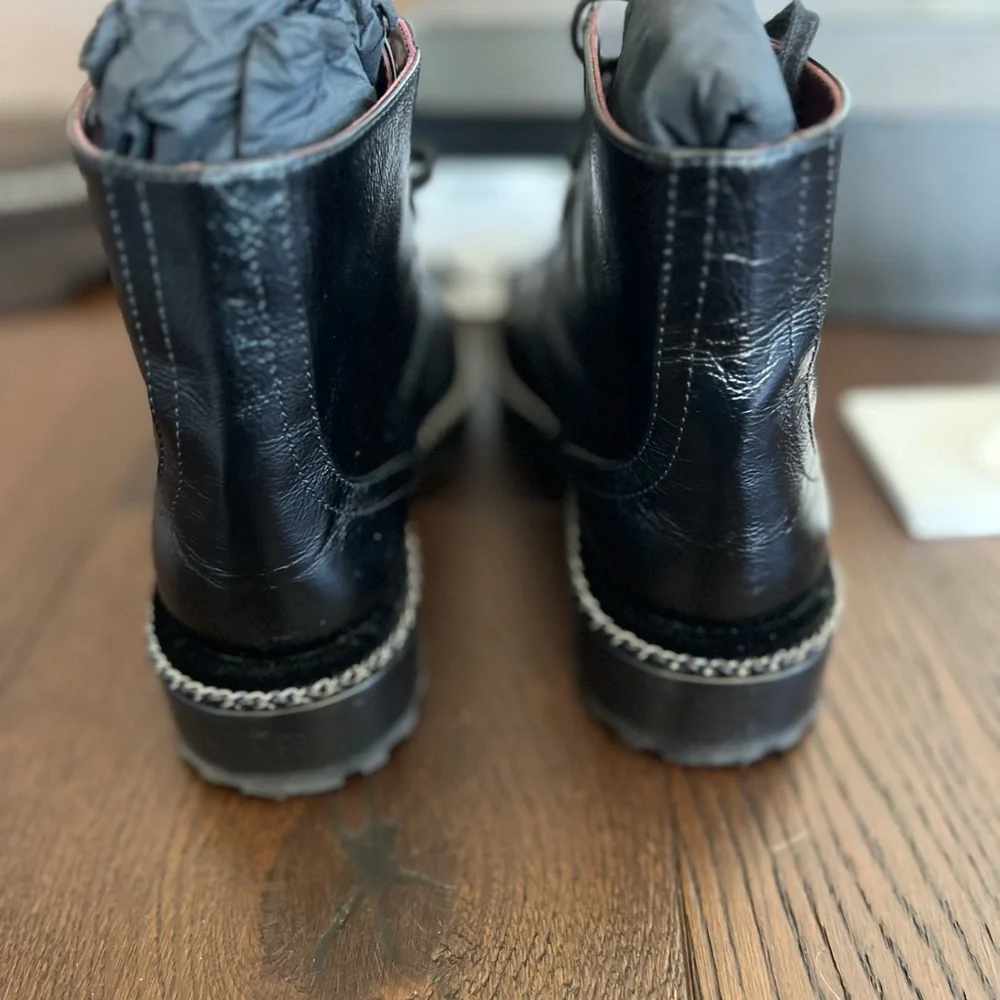 100% Authentic CHANEL calfskin velvet pearl combat boots - Picture 7 of 9